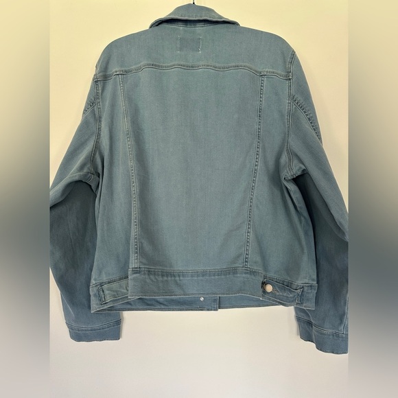 Womens Light Wash Jean Jacket | Blue Light Wash Jean Jacket | Denim Jacket Women - Picture 5 of 9